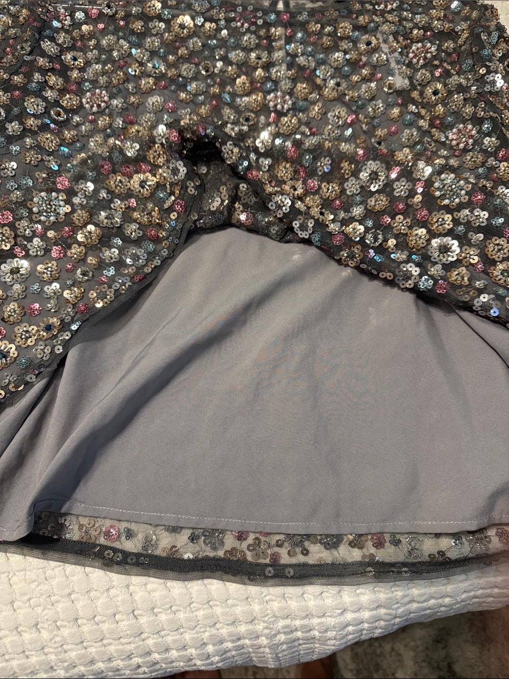 LOFT Gray Mesh Sequin Floral Top - Picture 2 of 5